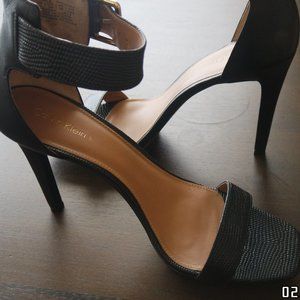 Calvin Klein Pumps!